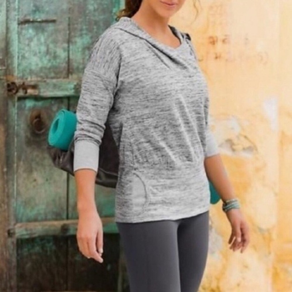 Athleta Batwing Robin Pullover Hoodie